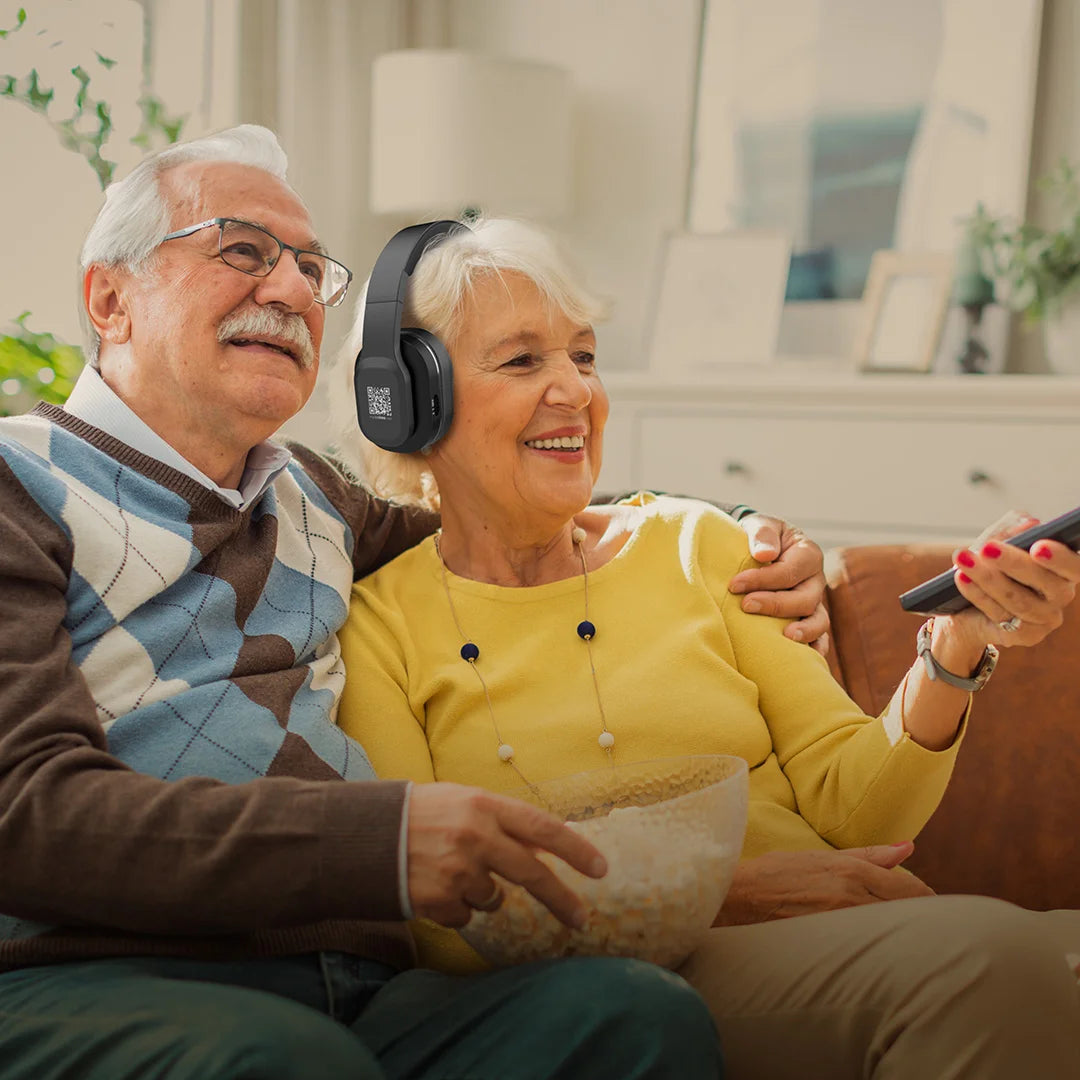 Casque amplificateur d'écoute Spokeo connecté à une TV